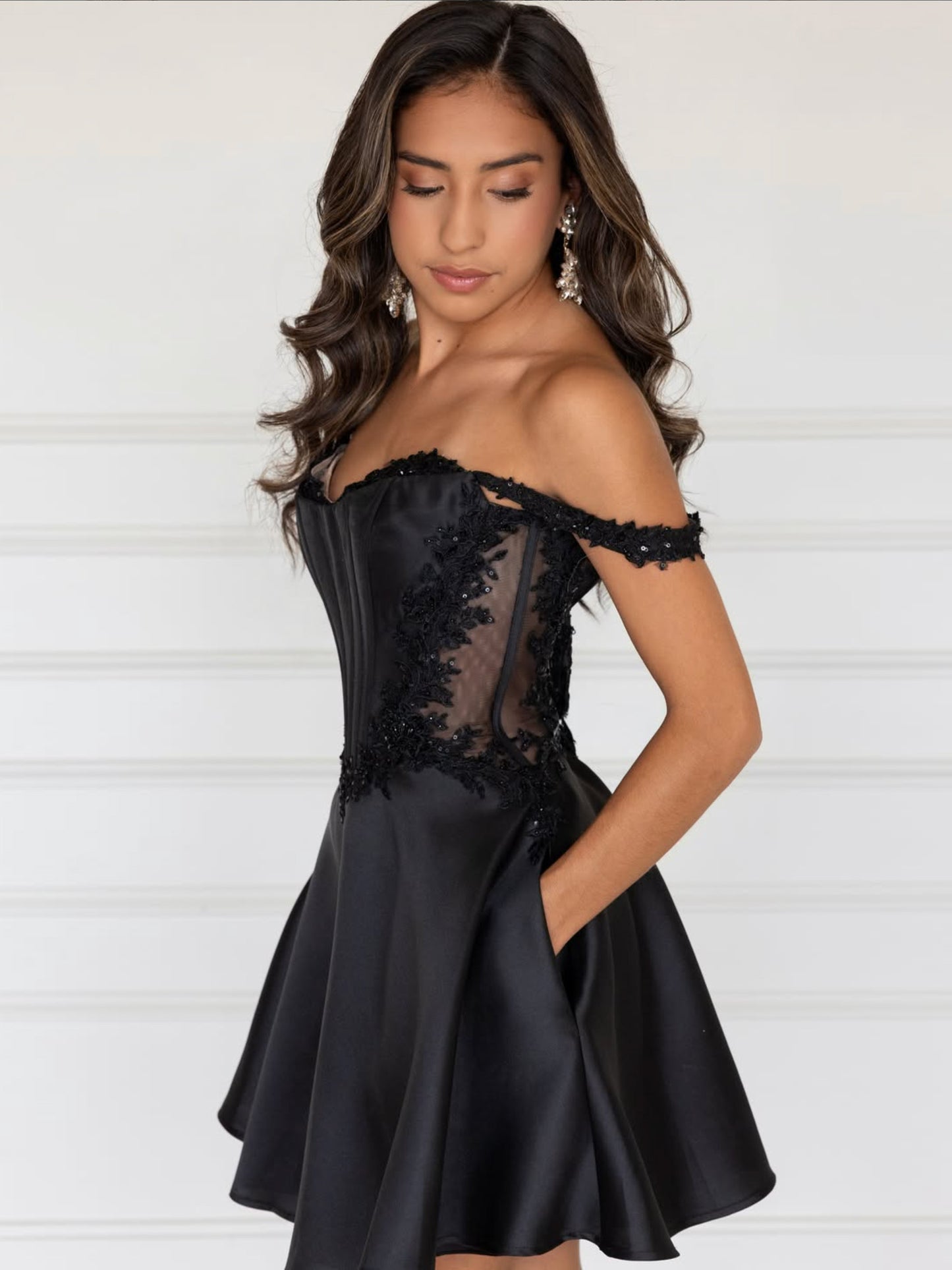 Unique Sweetheart Neck Satin Short Blue Homecoming Dress with Lace