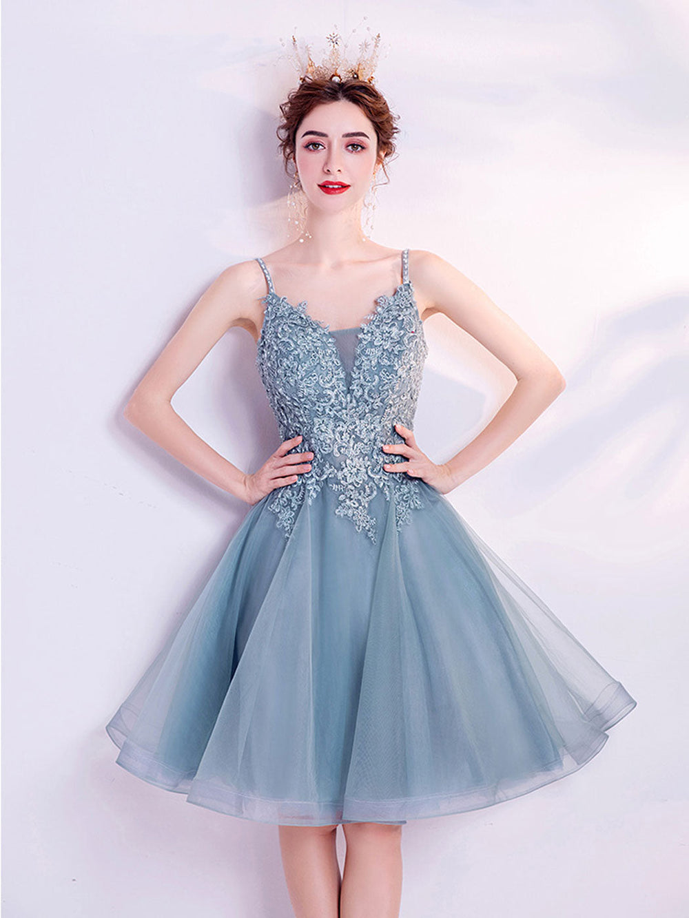 Gray blue Short Prom Dresses, V Neck Blue Lace Homecoming Dresses With Beading Sequin