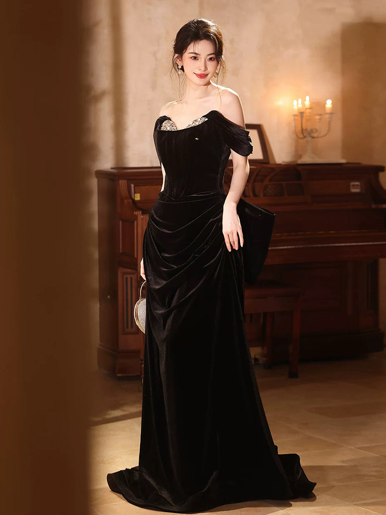 Mermaid Sweetheart Neck Velvet Black Long Prom Dress with Beads