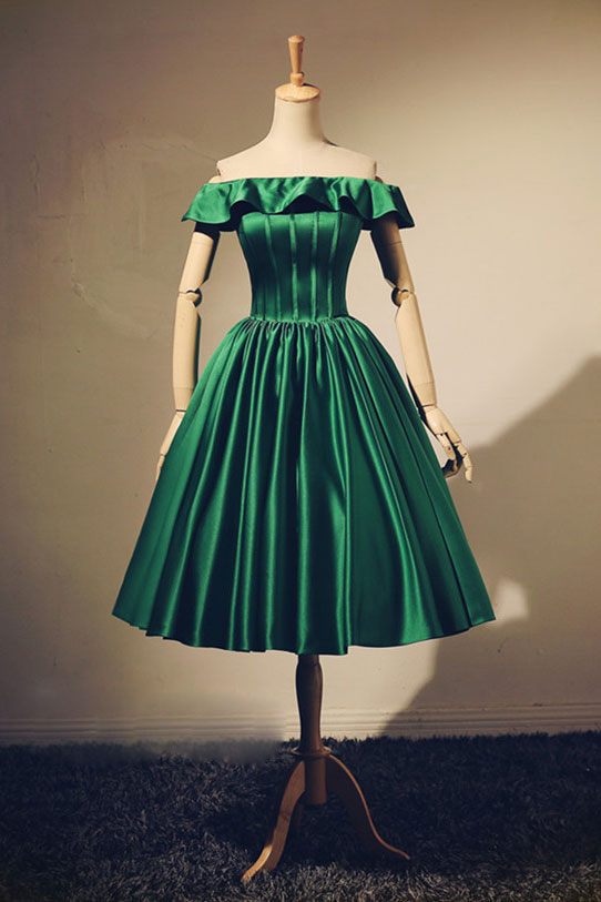 Simple green fashion dress