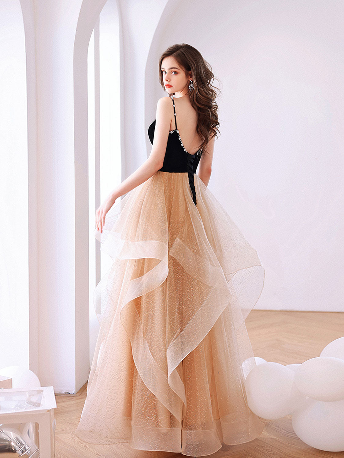 Champagne sweetheart neck tulle long prom dress backless evening dress